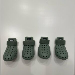 NWOT WagWellies® Mojave hot and dry weather boot.